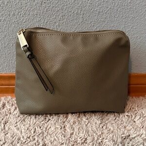 Steve Madden Sage Large Green Clutch NWOT